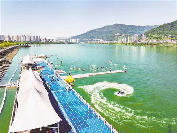 华夏国际 重庆开州区：文旅“出圈”&#32;汉丰湖半年揽客422万人次